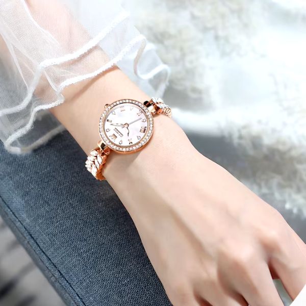 MONTRE FEMME TENDANCE 2025